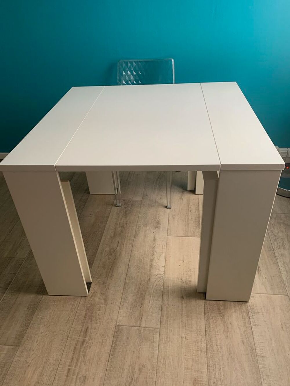 Belle table de salle &agrave; manger laqu&eacute; blanche h75cm &times;1m&times;95cm Meubles