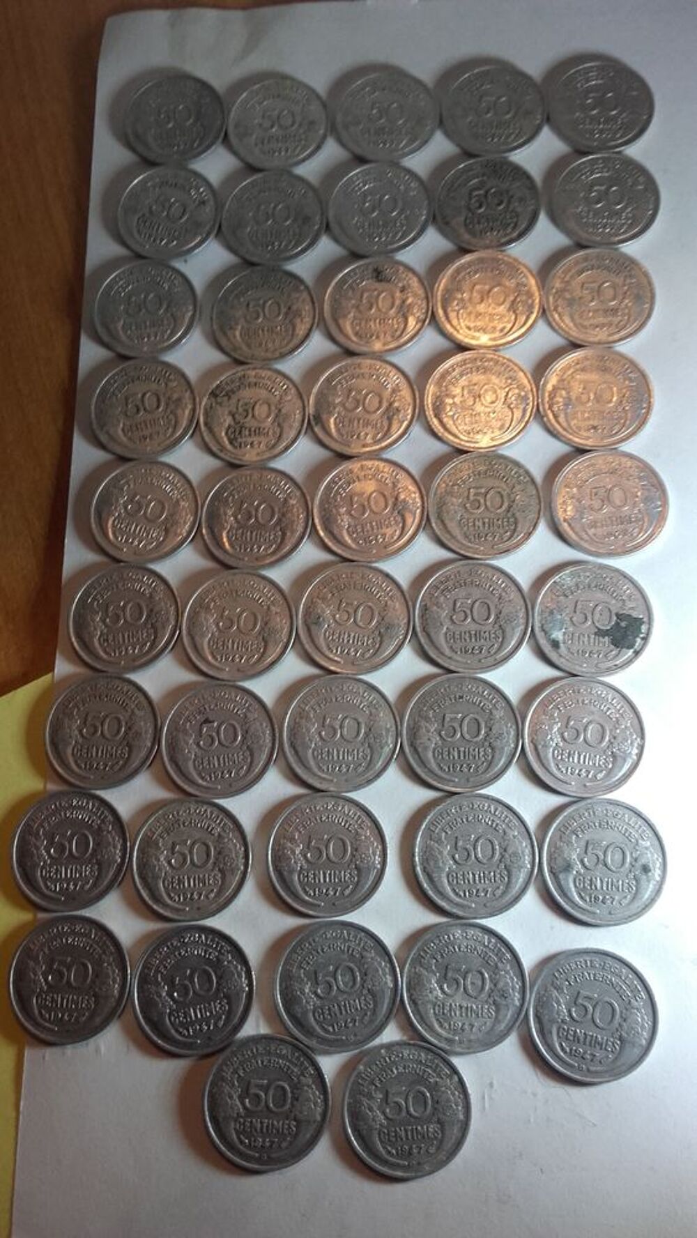 Lot de 72 pi&egrave;ces de 50 centimes Morlon en Aluminium . 