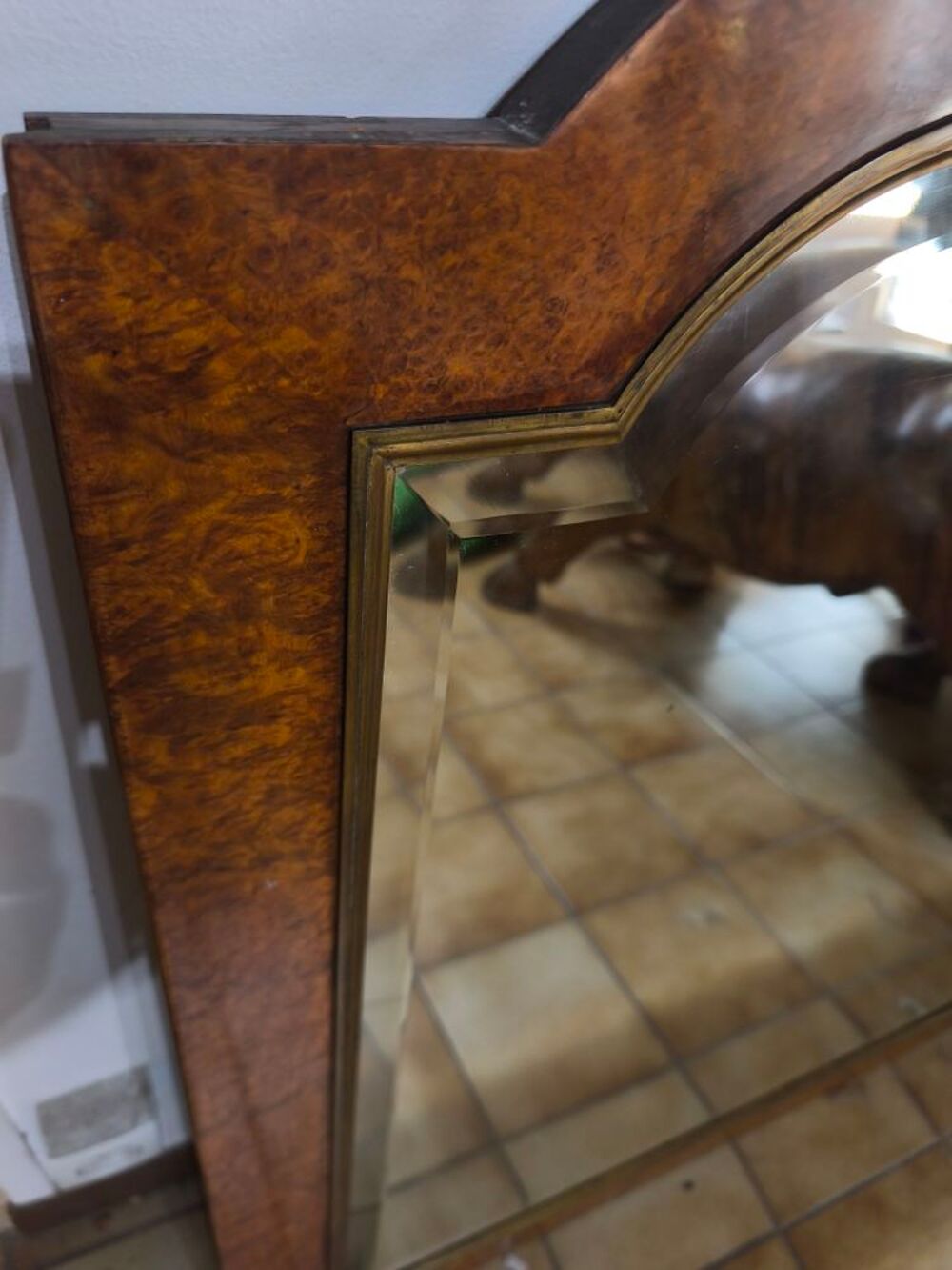 Rare en loupe d'orme avec miroir biseaut&eacute;, belle dimensions. 