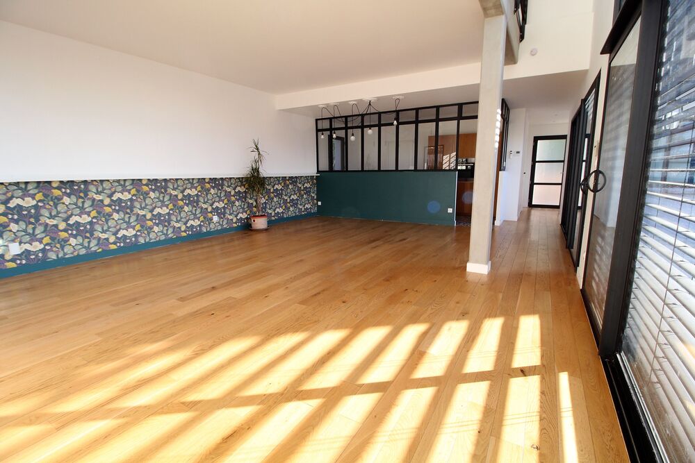 Location Maison Superbe maison contemporaine de 140 m² avec garage Miribel