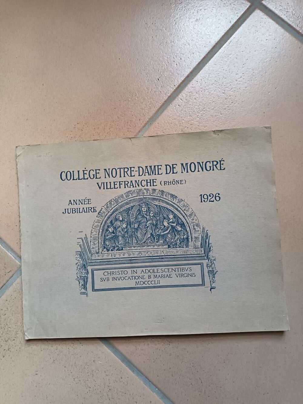 Album de 18 photos de 1926 coll&egrave;ge Notre-Dame de Mongr&eacute; 