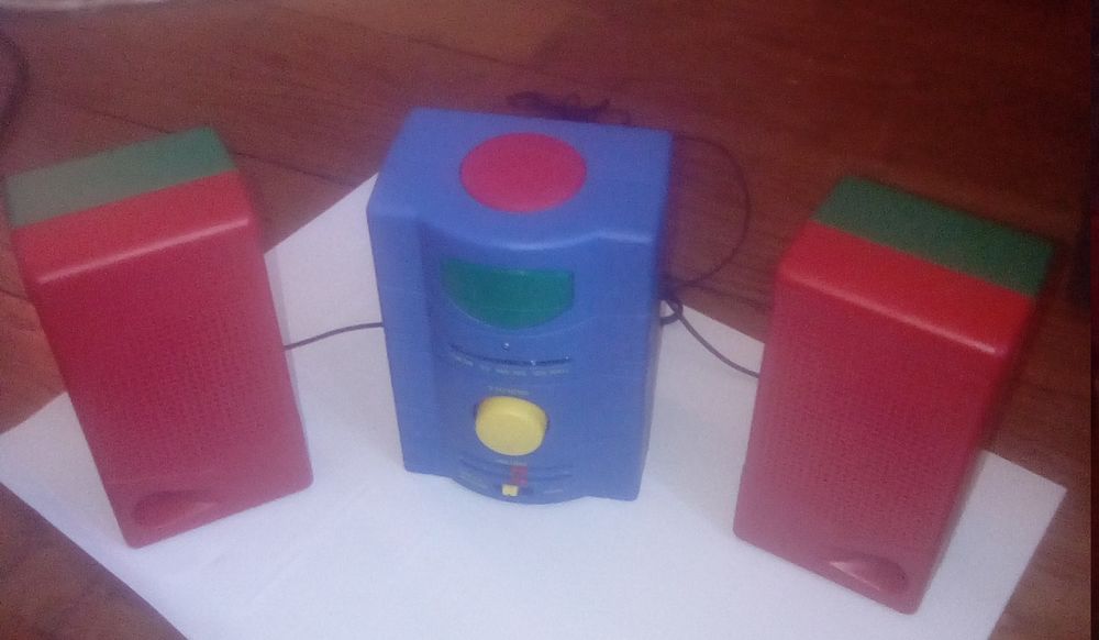 pettie radio portable FM vintage 80 Electroménager