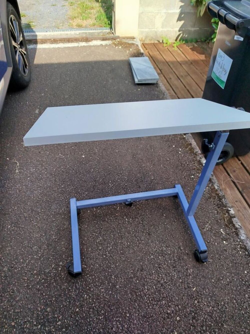 TABLE DE LIT Meubles