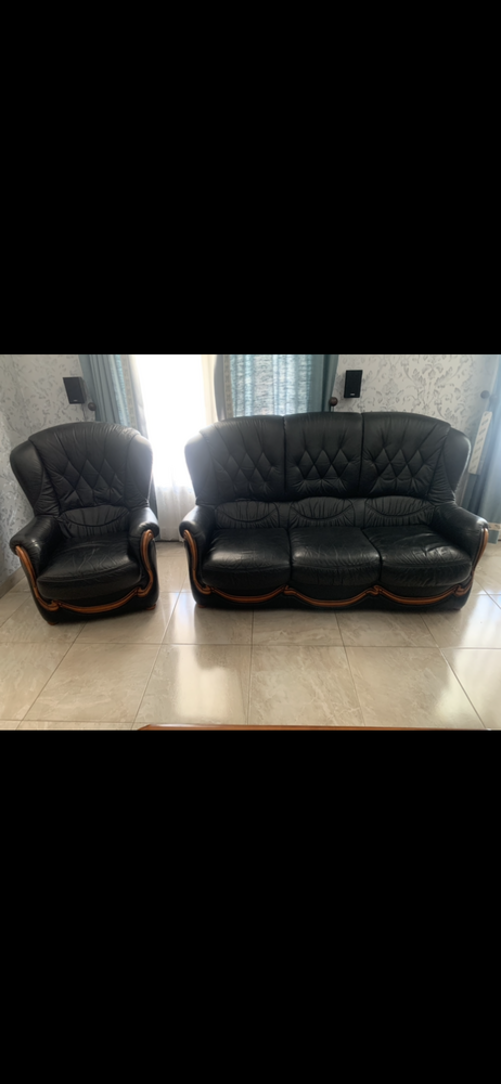 CANAPE + 2 FAUTEUILS - CUIR NOIR - MARQUE CHATEAU DAX Meubles