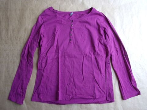 Tee shirt en taille 46-48 2 Montaigu-la-Brisette (50)