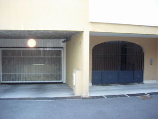  Parking / Garage à louer 14 m²