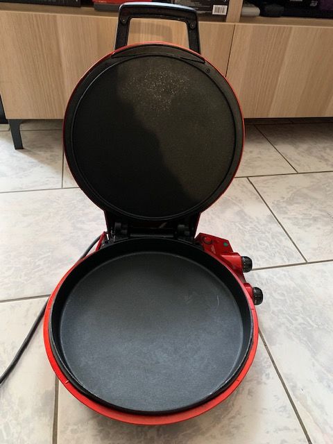 APPAREIL A CUIRE PIZZA   VIANDE  CREPE   AYANY PEU SERVI 15 Mennecy (91)