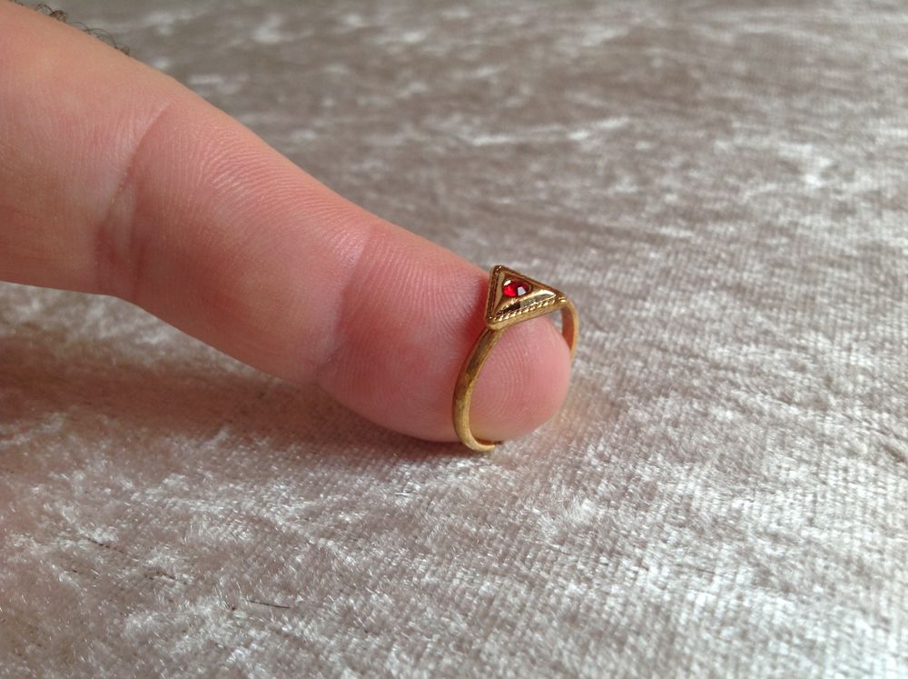 BAGUE BELLE IMITATION RUBIS TAILLE AJUSTABLE Bijoux et montres