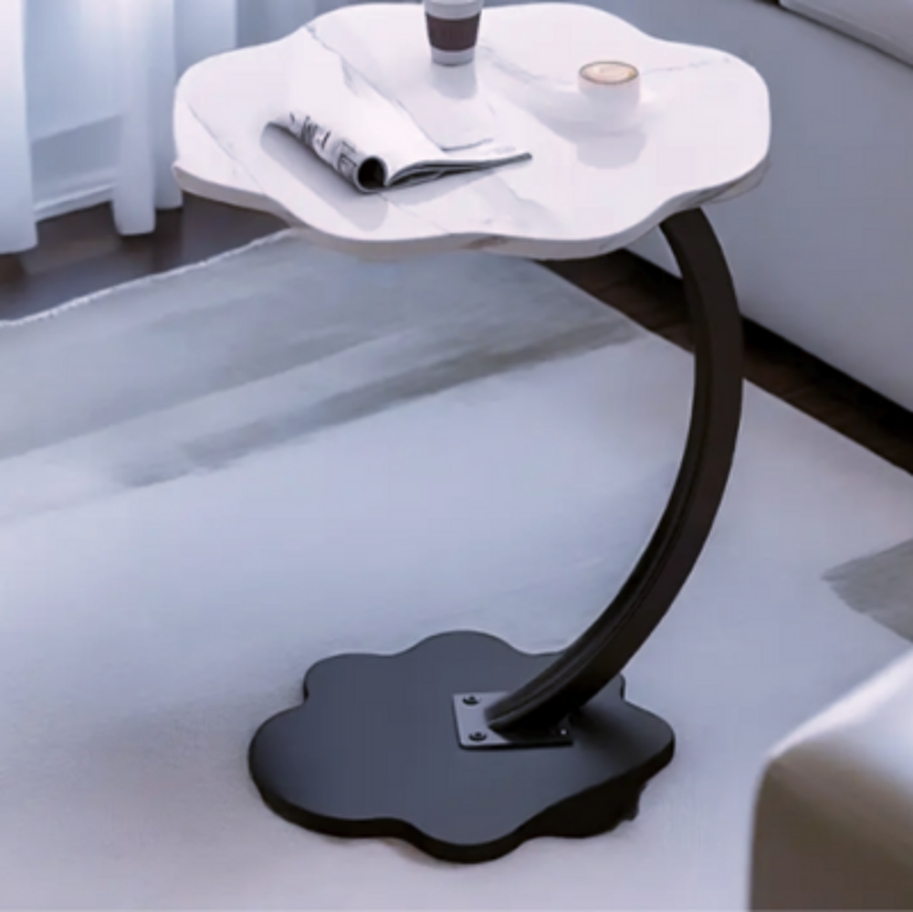  Table d'appoint fleur blanche ? &eacute;l&eacute;gance douce et formes or Meubles