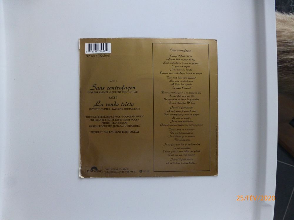 Pochettes vinyles Q:4 de Myl&egrave;ne Farmer en bonne &eacute;tat CD et vinyles