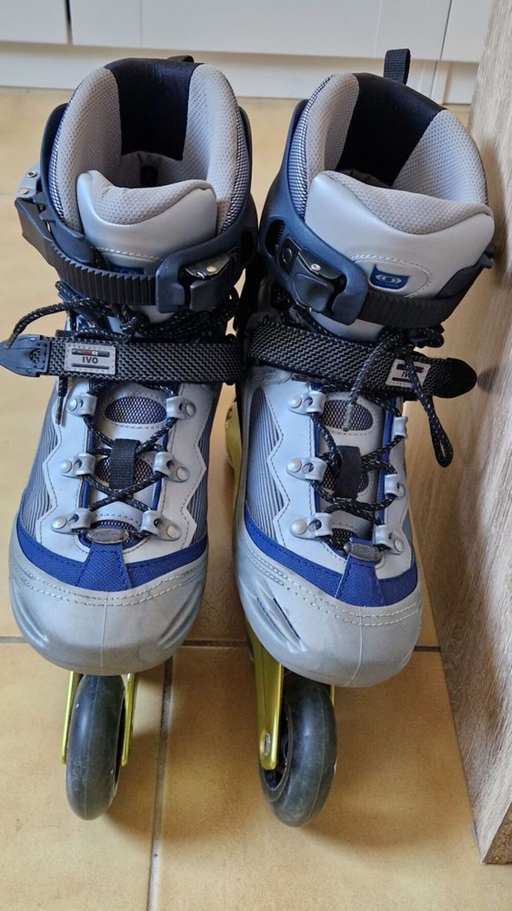 Rollers SALOMON Power Arch DR 110 P. 42 (&eacute;tat neuf) Sports