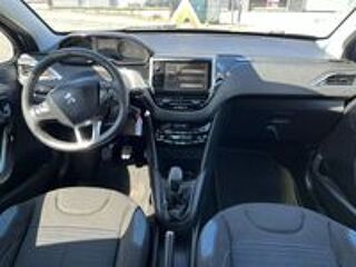 208 1.2 VTI / 82CV 2013 occasion 42700 Firminy