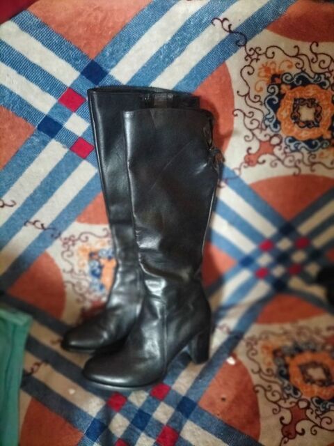 Bott�s cuir Jonak pointure 39 tr�s bon �tat 57 Cachan (94)