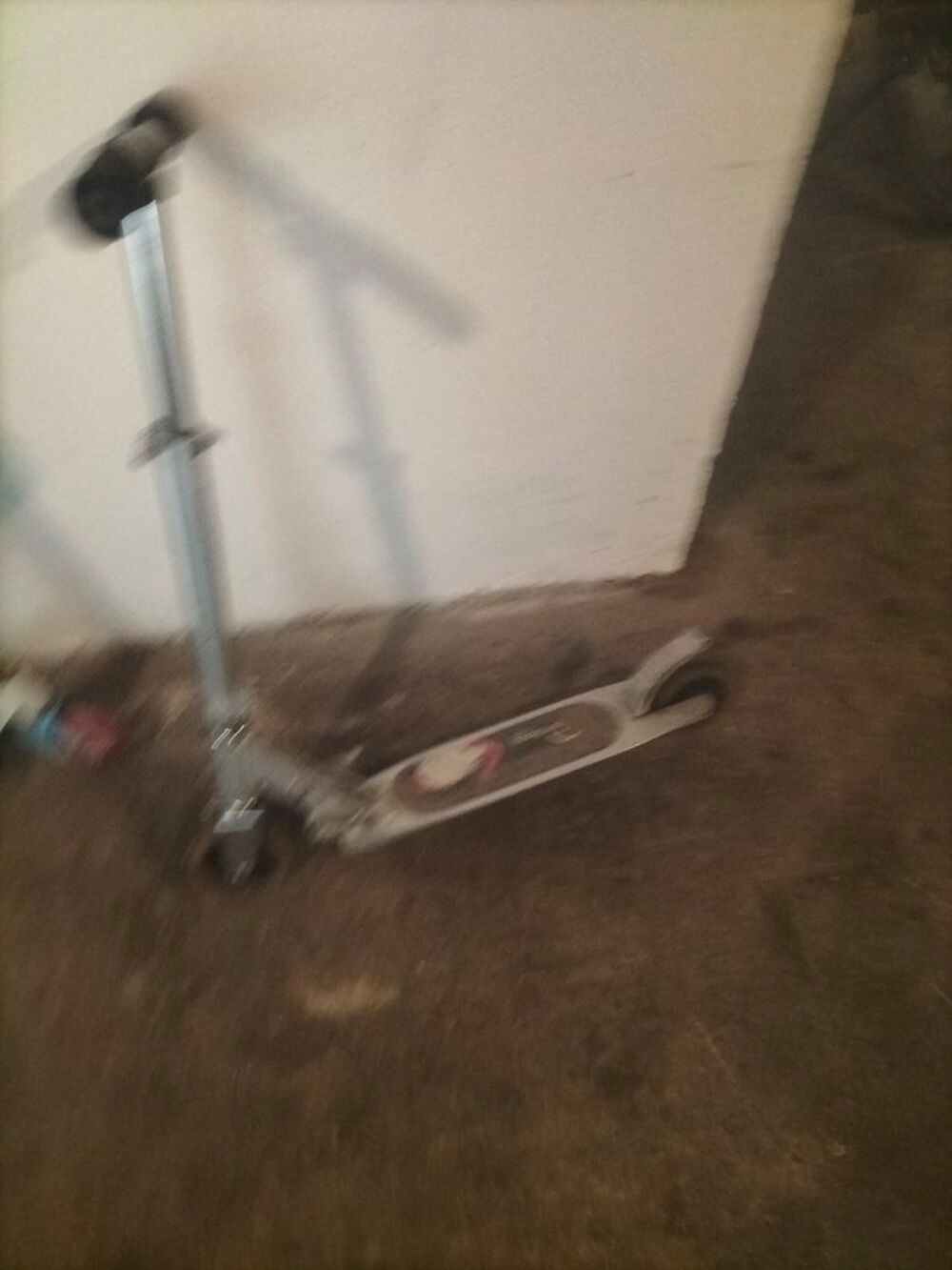 Trottinette Decathlon Alu tr&egrave;s bon &eacute;tat Sports