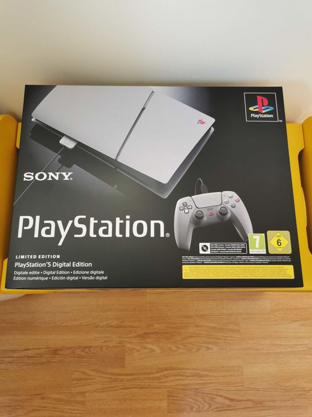 PlayStation 5 Slim 30eme Anniversaire Neuf Non Ouvert Consoles et jeux vidéos