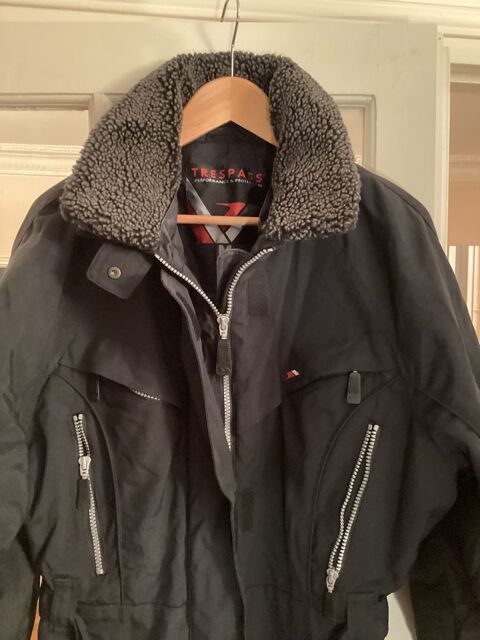 Superbe combinaison de ski noir Trespass pour adult 39 Paris 17 (75)