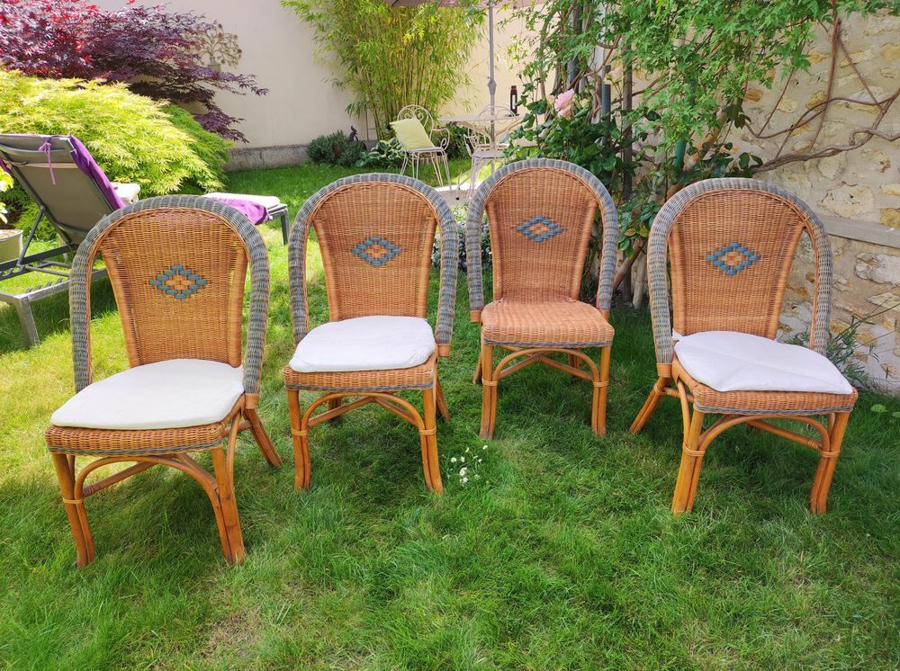 Table et chaises Rotin Meubles