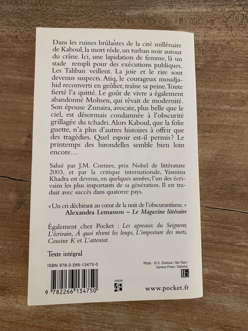 Livre " Les hirondelles de Kaboul " Yasmi Livres et BD