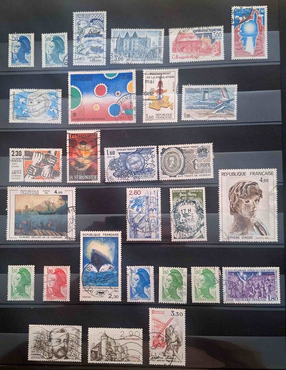 S&eacute;rie de timbres de collection de France E 