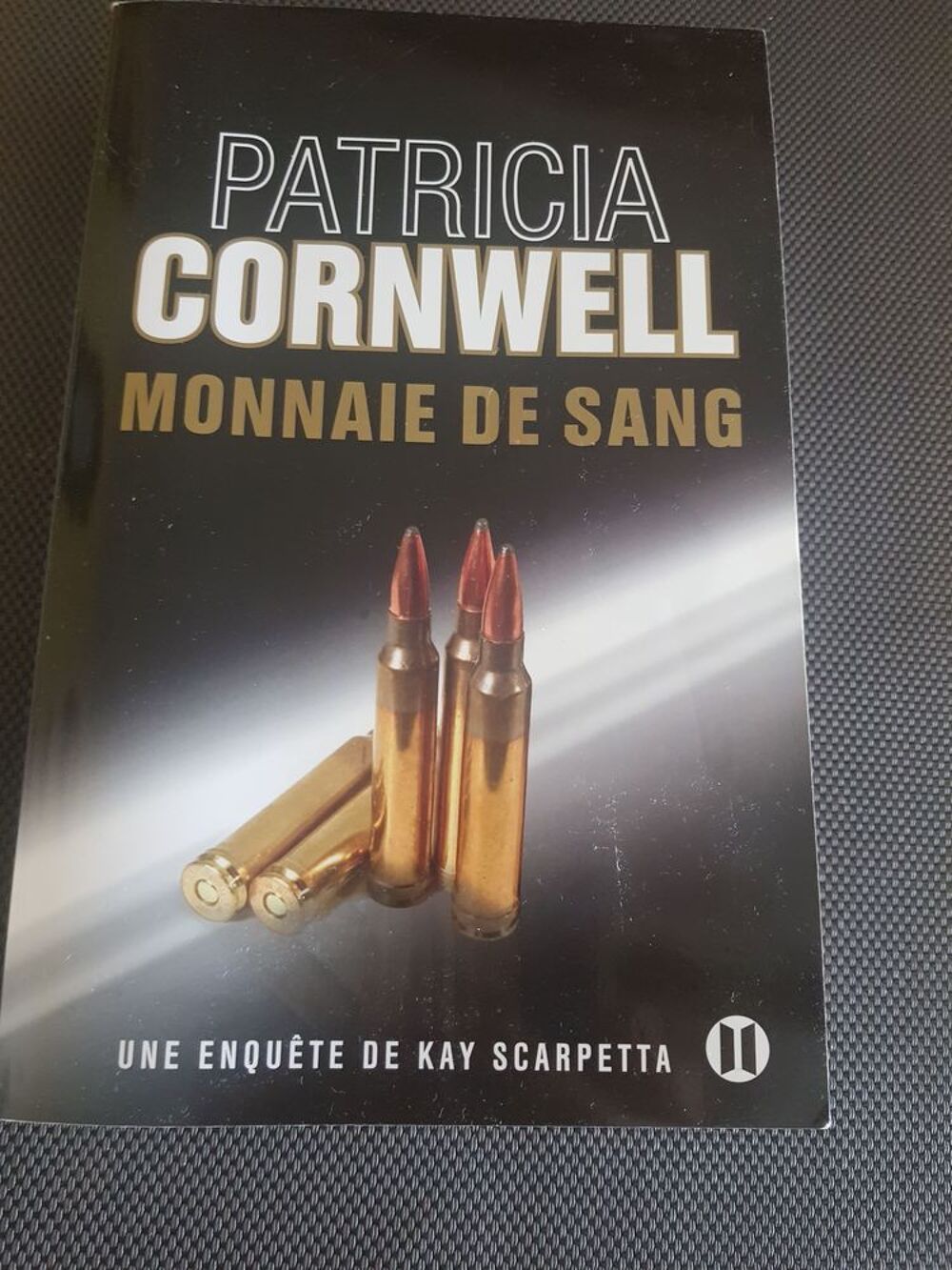 ROMANS POLICIERS Livres et BD