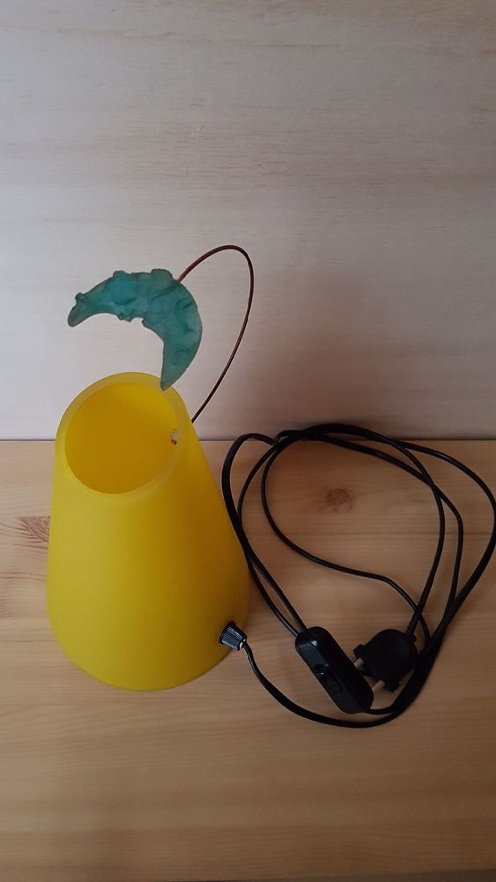 Lampe de chevet p&acirc;te de verre jaune style contemporain Décoration