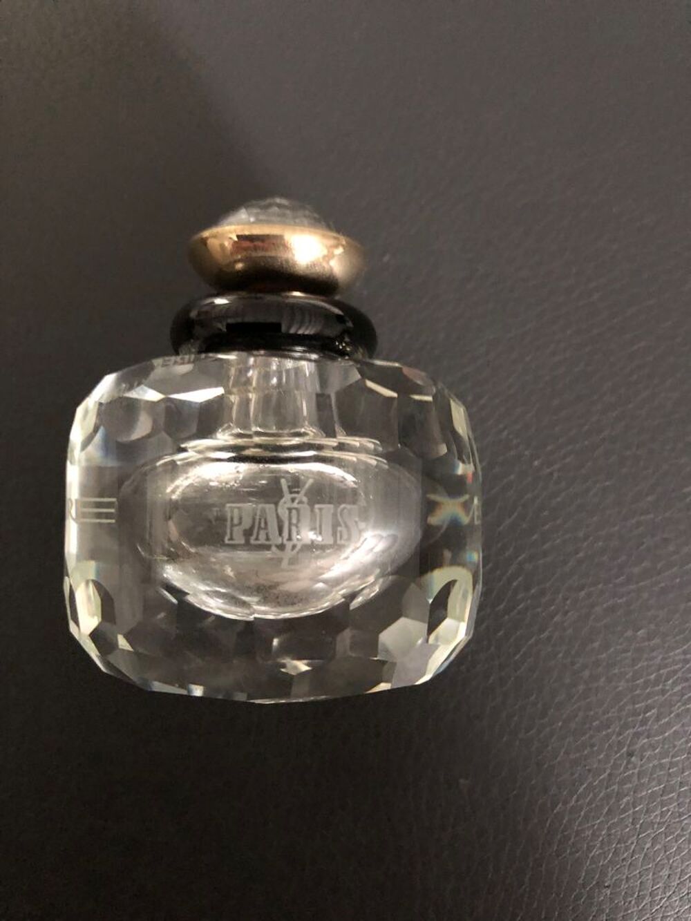 cristal de Swarovski: flacon de parfum PARIS d?Yves St Laurent num&eacute;rot&eacute;es num&eacute;rot&eacute; Bijoux et montres