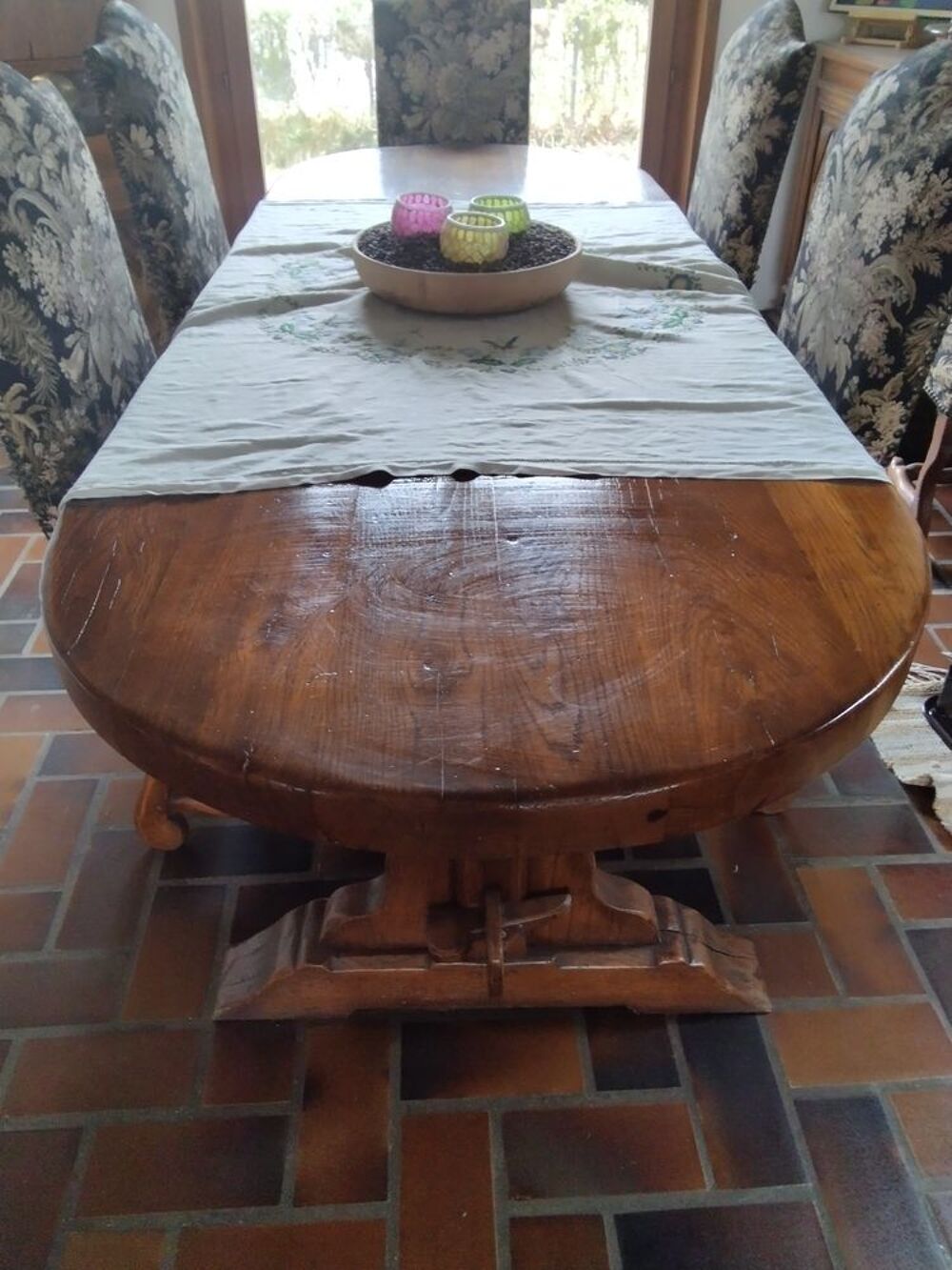 Tables ancienne style m&eacute;di&eacute;val Décoration