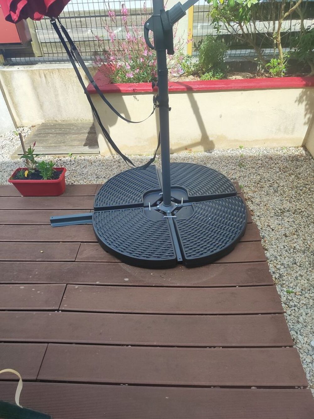 magnifique parasol de 3m d&eacute;port&eacute; Jardin