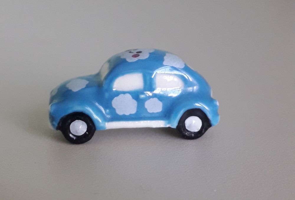 F&egrave;ve : Petite voiture bleue 