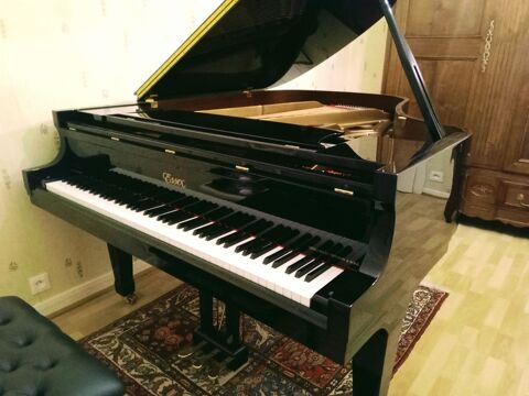 Piano  queue ESSEX 1m73( designed by STEINWAY) 8000 Moulins-ls-Metz (57)