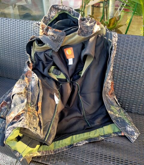 Beau manteau trs chaud quasi neuf
30 Mirecourt (88)
