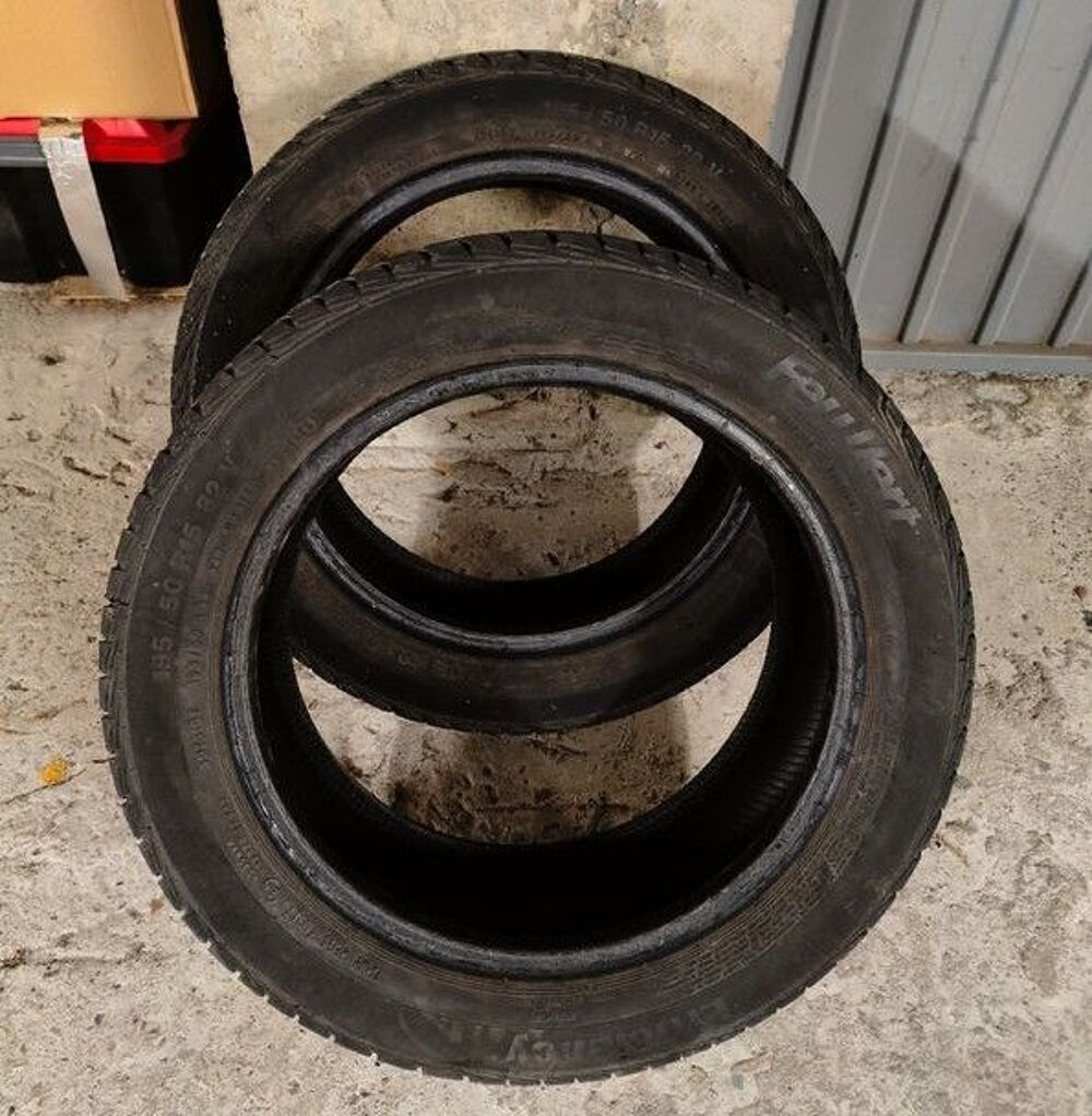 2 pneus 195/50r82v >1000 kms tr&egrave;s bon &eacute;tat Jeux / jouets
