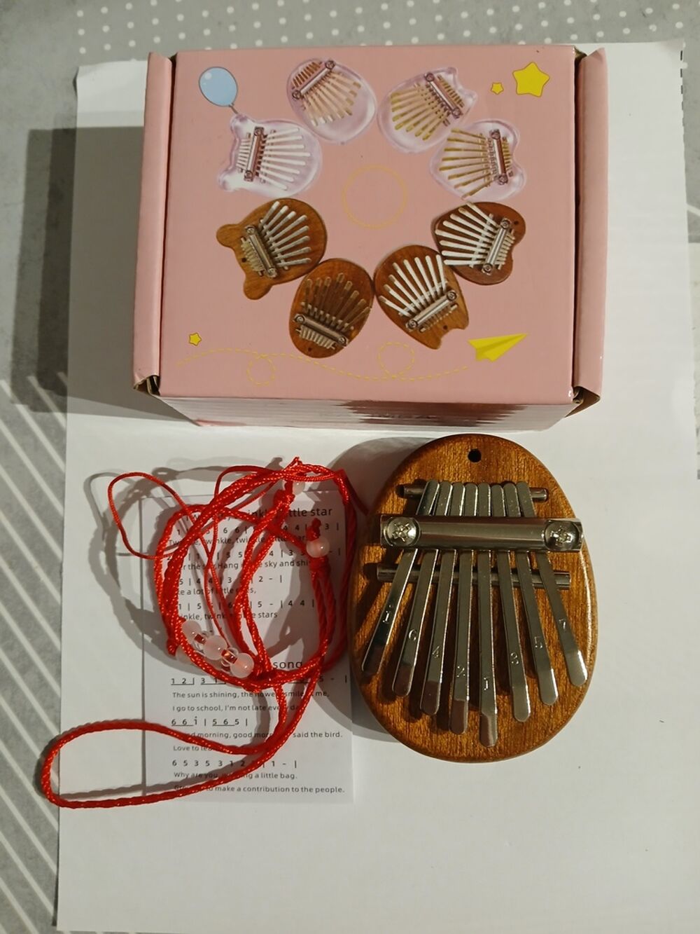 Kalimba en bois avec accessoires et bo&icirc;te d&eacute;corative Instruments de musique