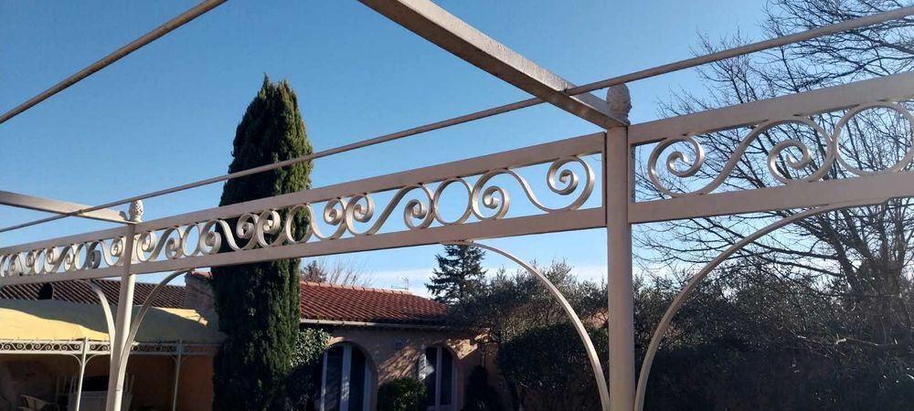 Pergola fer forg&eacute; artisanale Jardin