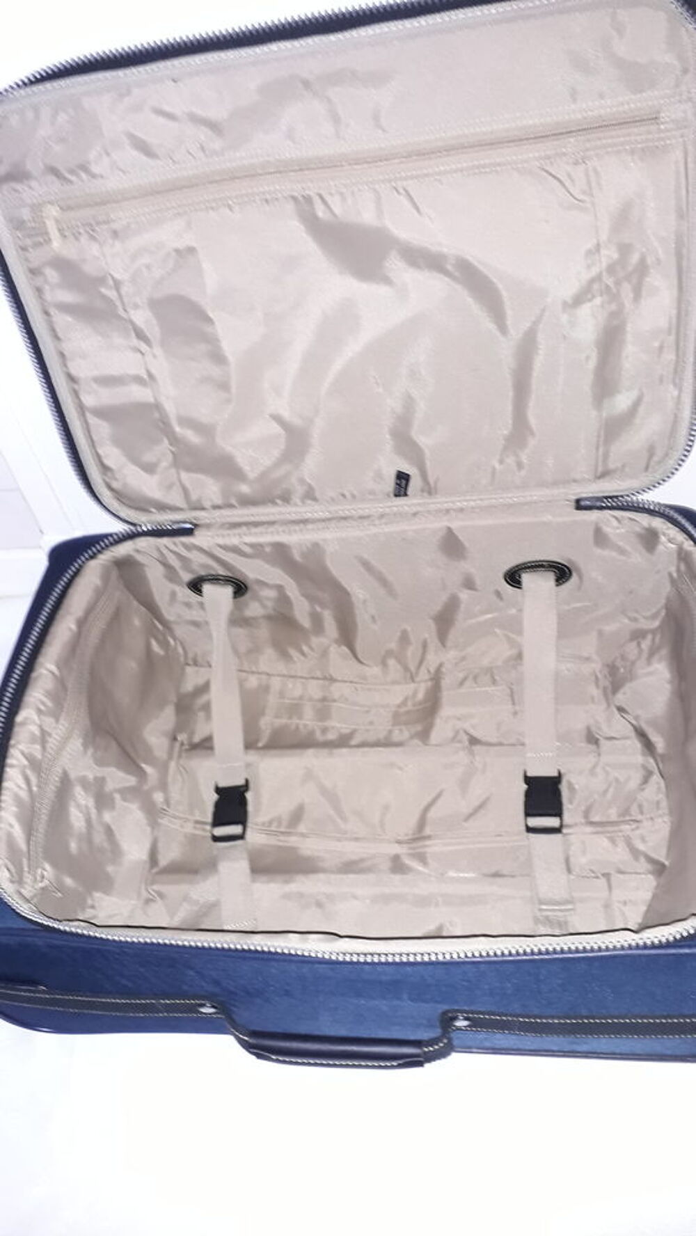 Valise trolley Kipling
Maroquinerie