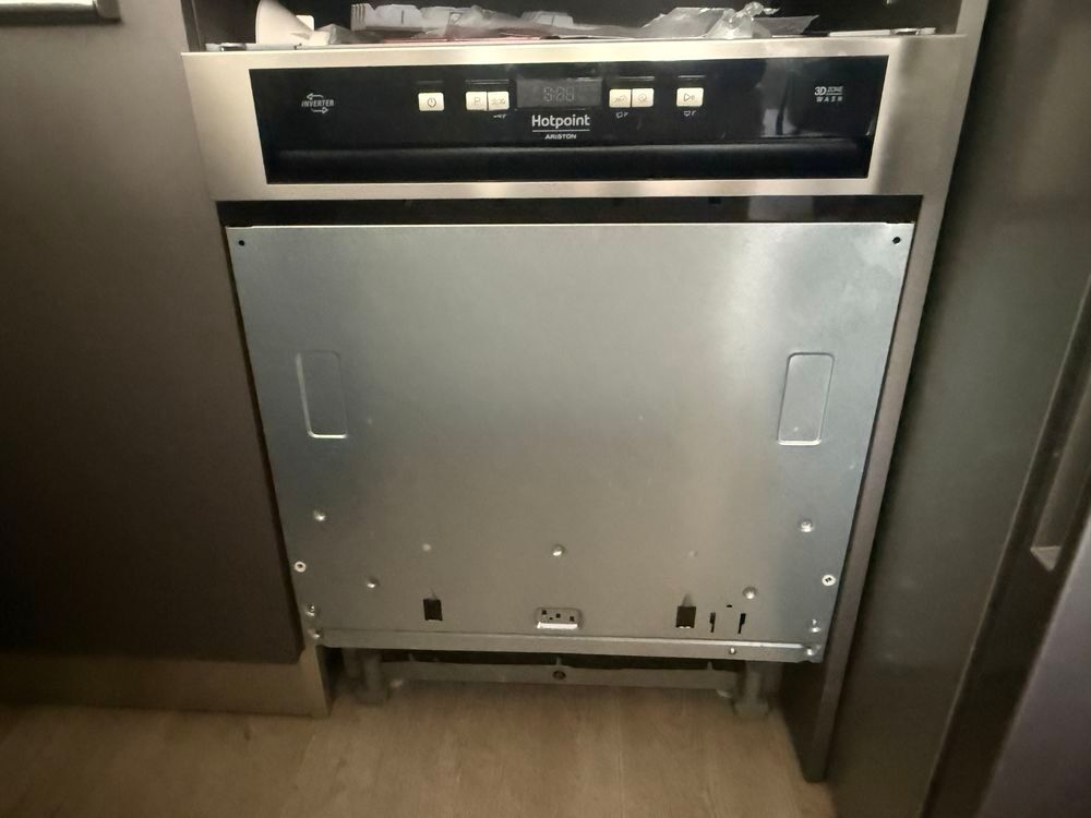 Lave vaisselle encastrable HOTPOINT HBC3C41W Electroménager