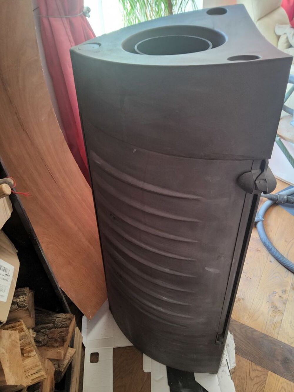 Po&ecirc;le &agrave; bois Bricolage