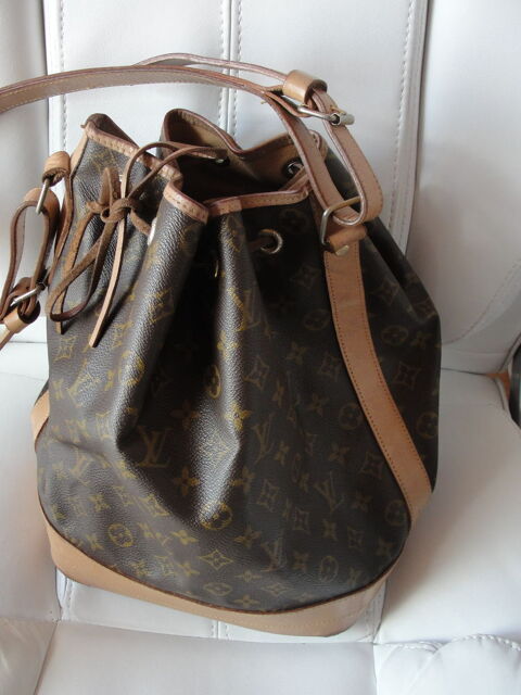 sac VUITTON 220 Six-Fours-les-Plages (83)