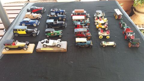 Lot de 23 voitures miniatures 1/43 Rio & Solido  0 Antibes (06)