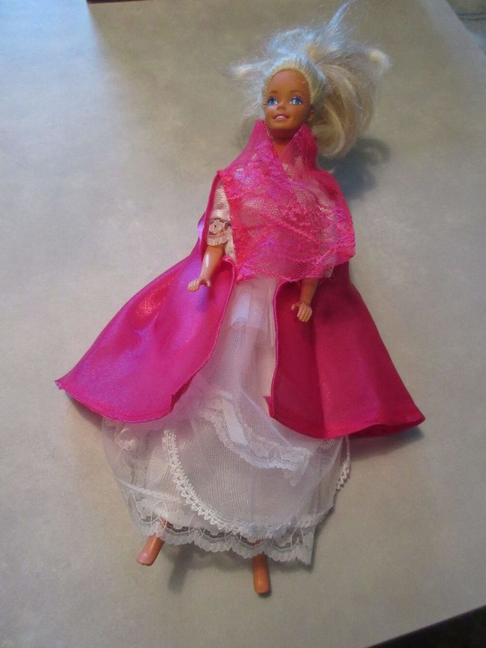 Poup&eacute;e barbie Jeux / jouets