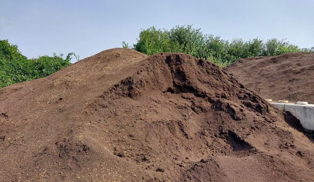 Je donne 35m3 de terre v&eacute;g&eacute;tale Jardin