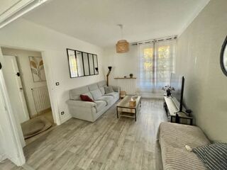 Vente Maison maison 5 pièces avec jardin et garage. Reims
