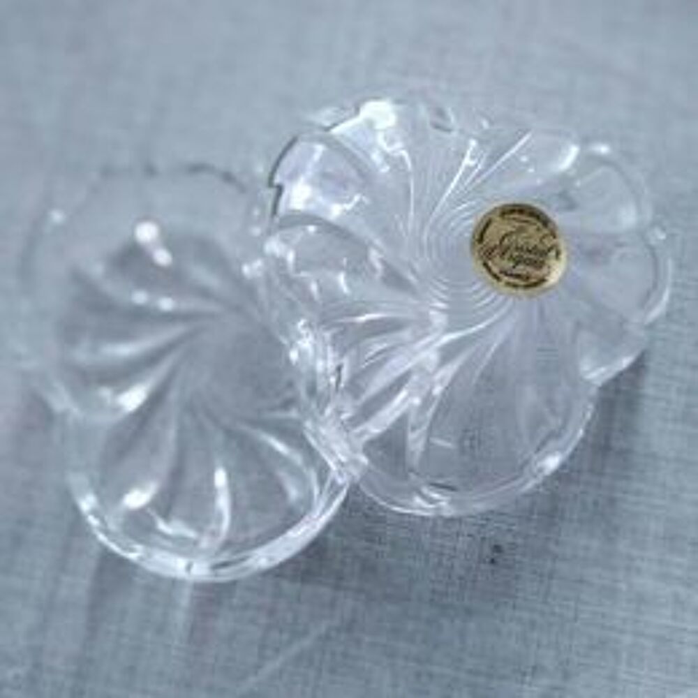 Bonbonni&egrave;re en cristal d'Arques Décoration
