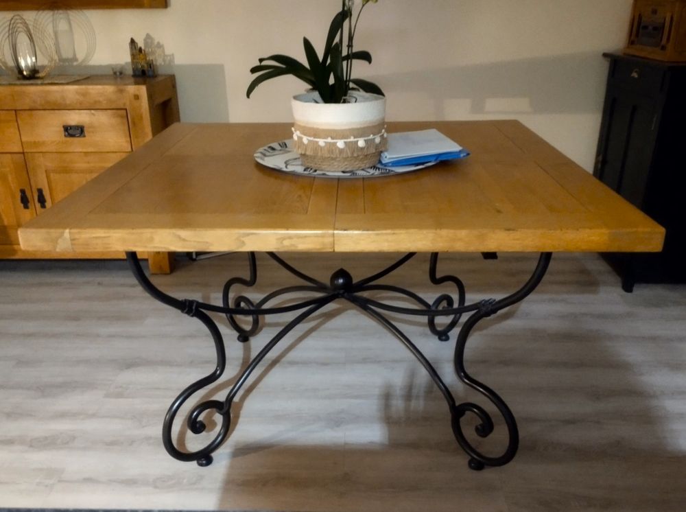 Table en ch&ecirc;ne massif Meubles