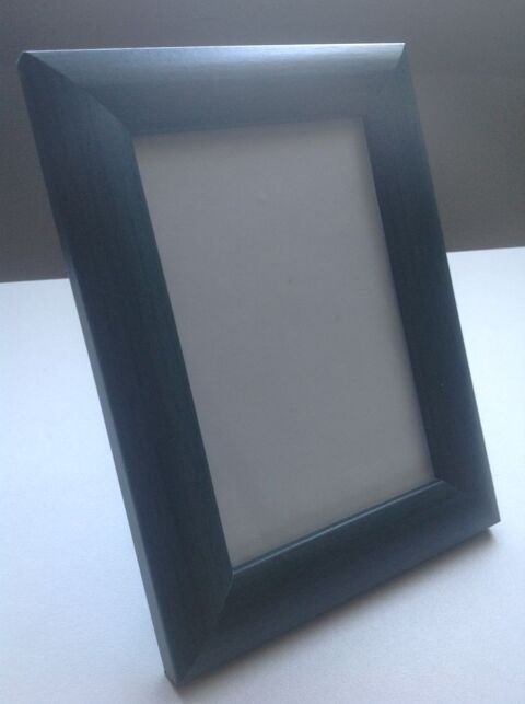 VERRE ET ENCADREMENT BOIS VERT AVEC SUPPORT Envoi Possible
2 Tr�gunc (29)