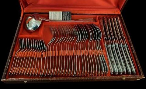 Mnagre Guy DEGRENNE 48 couverts 150 Avignon (84)