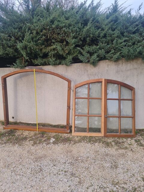 FENETRE BOIS  CINTREE A PETITS CARREAUX 0 Rochemaure (07)