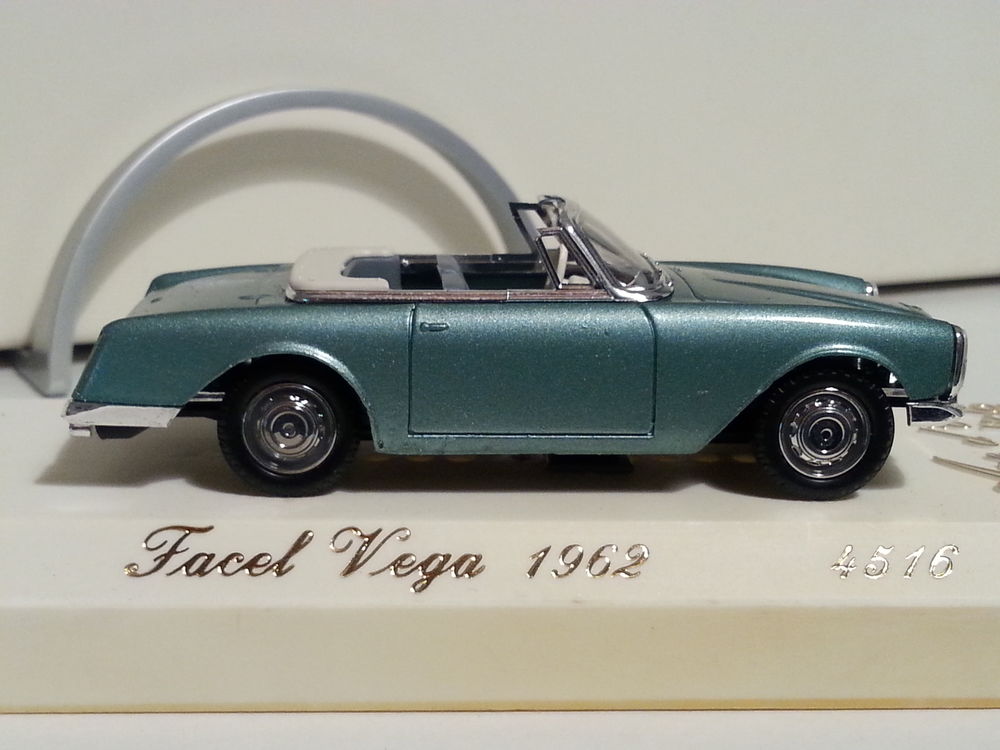VOITURES MINIATURES - LOT N&deg; 5
