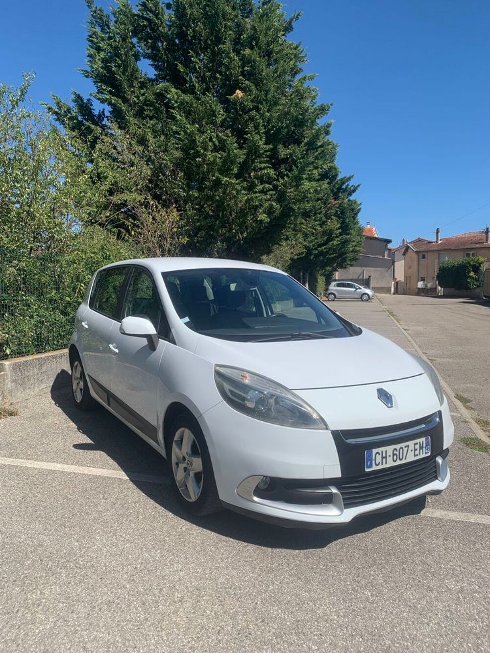 Sc&eacute;nic III Grand dCi 110 FAP eco2 Energy 5 pl 2011 occasion 26140 Anneyron