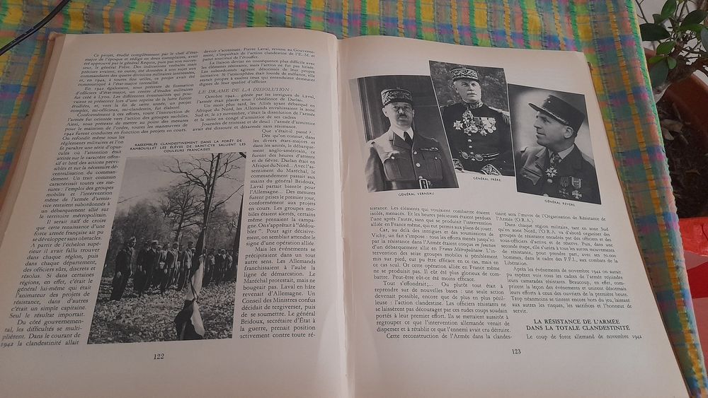 Trois encyclop&eacute;dies la France et son empire dans la guerre 